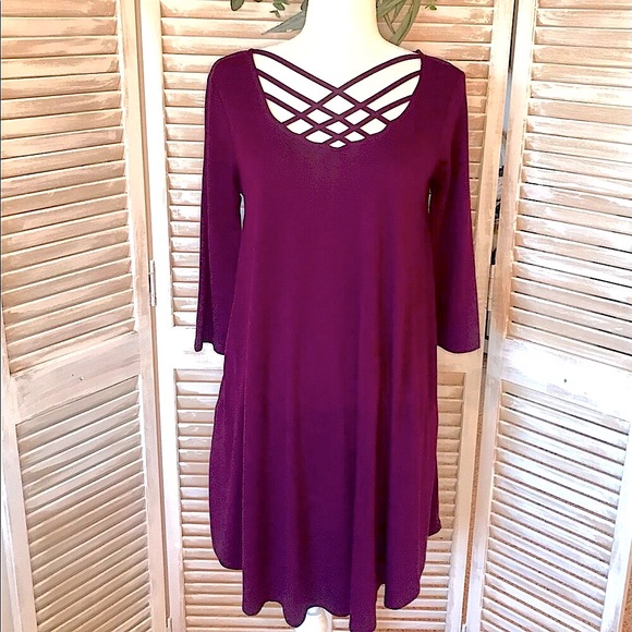 Dresses & Skirts - CRISS CROSS DRESS WITH POCKETS IN PLUM